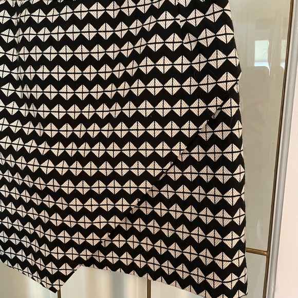 Women’s H&M Asymmetrical Mini Skirt - Picture 3 of 5